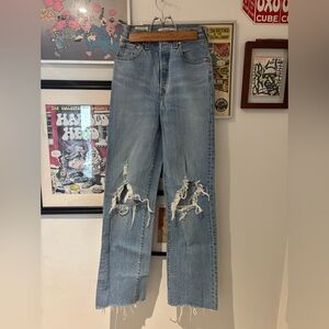 LEVIS RIBCAGE STRAIGHT DISTRESSED DENIM JEANS 23X30 EXCELLENT CONDITION
